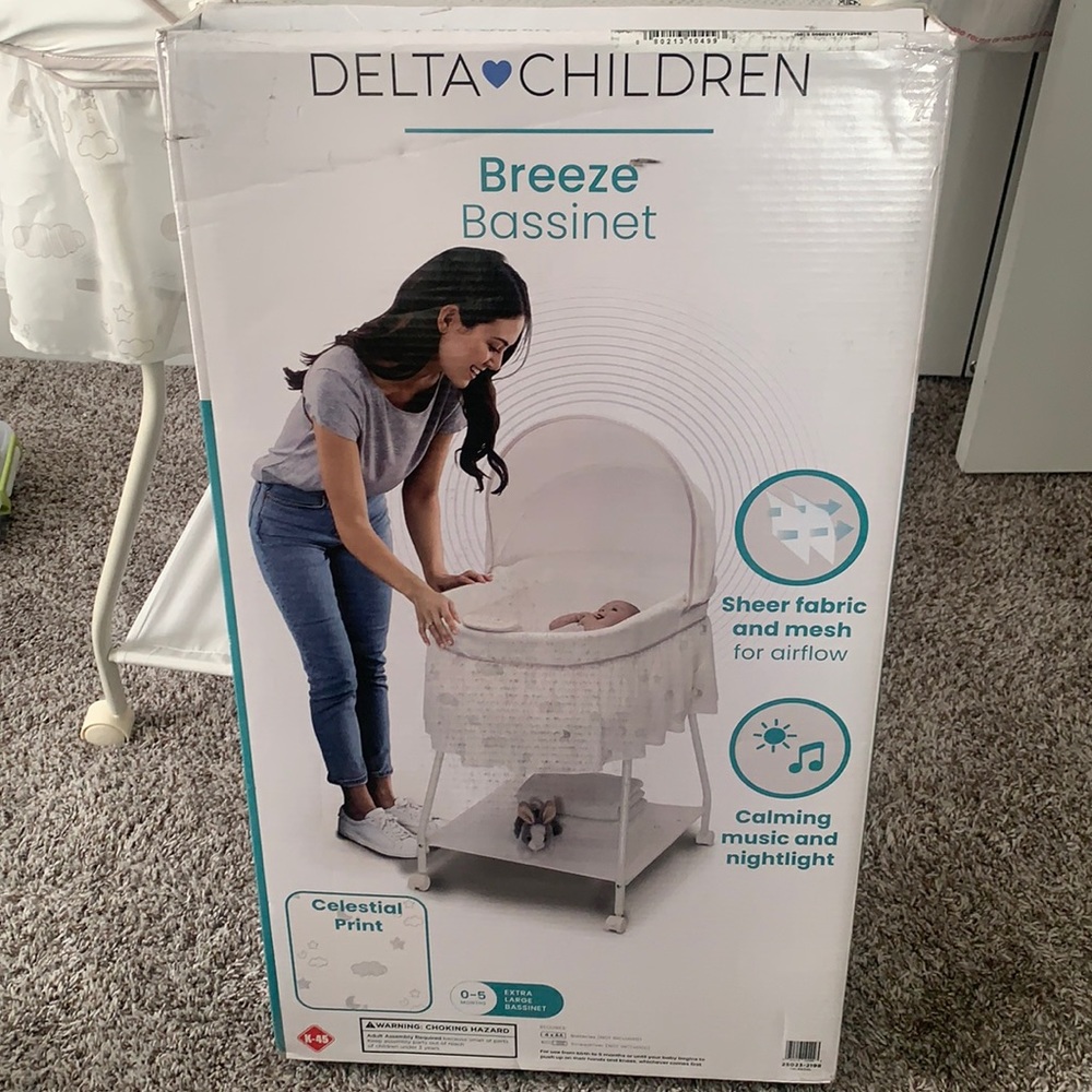 Breeze bassinet